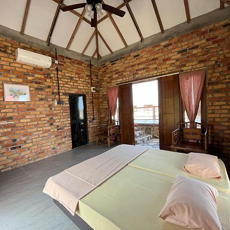 Loola Adventure Resort Teluk Bakau Ngoại thất bức ảnh