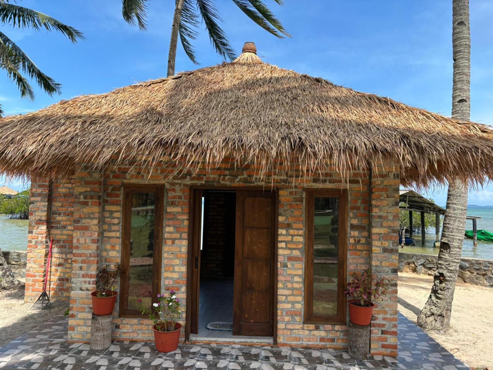 Loola Adventure Resort Teluk Bakau Ngoại thất bức ảnh