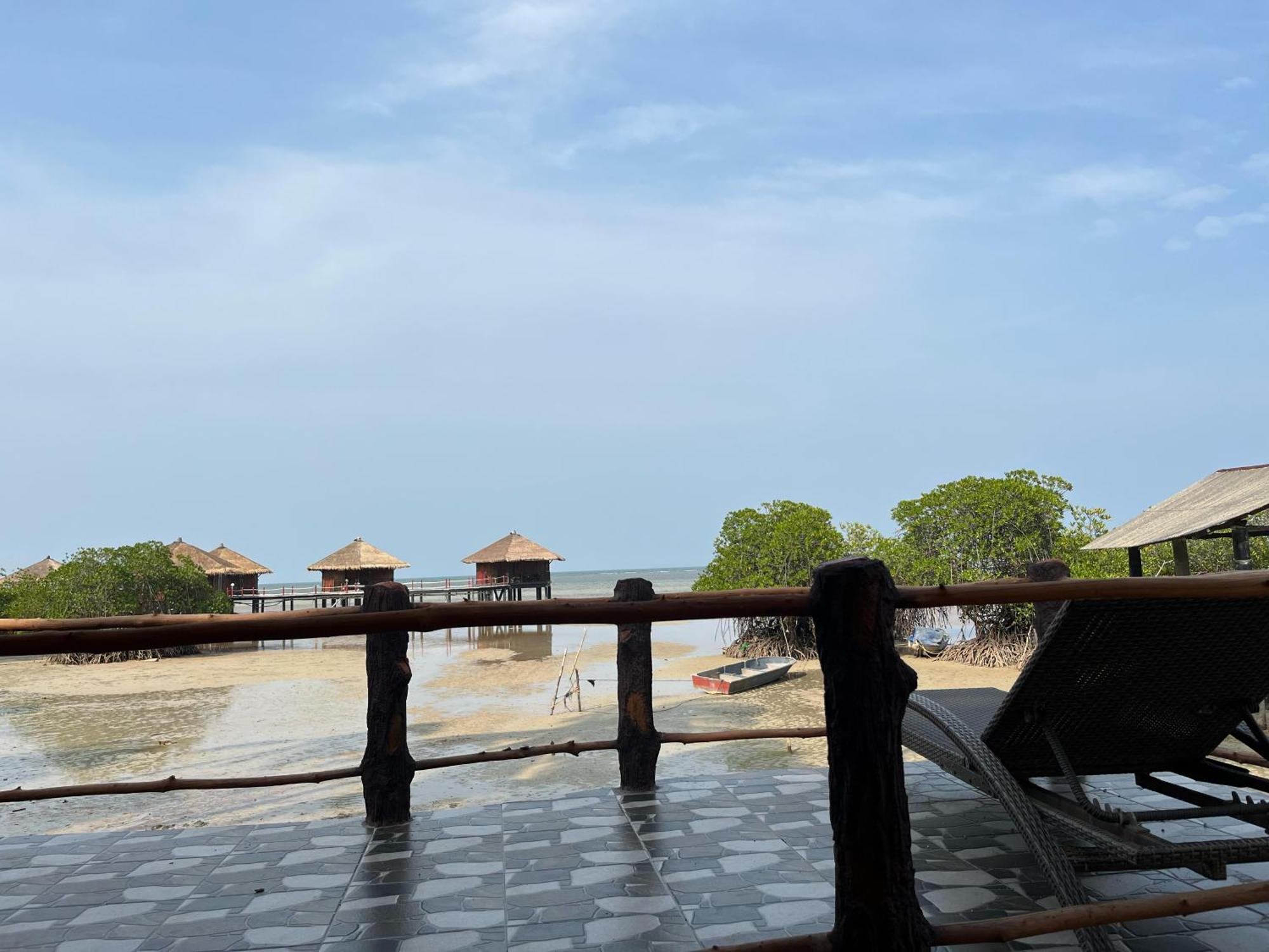 Loola Adventure Resort Teluk Bakau Ngoại thất bức ảnh